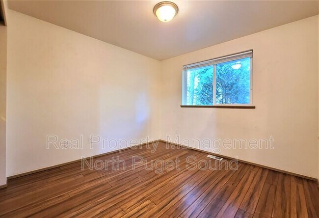 Building Photo - 5953 Grove St
