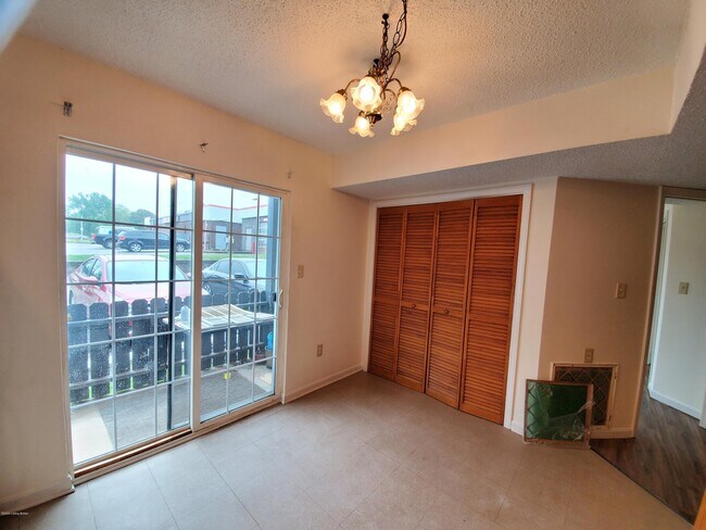 Building Photo - 6418 Venango Dr