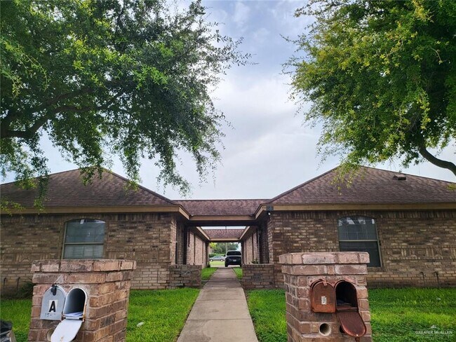 Primary Photo - 16 E Coyote St
