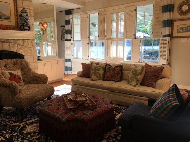 Building Photo - 6800 Western Oaks Blvd