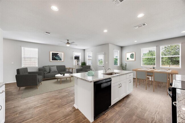 Building Photo - 2617 Paragon Fox Dr