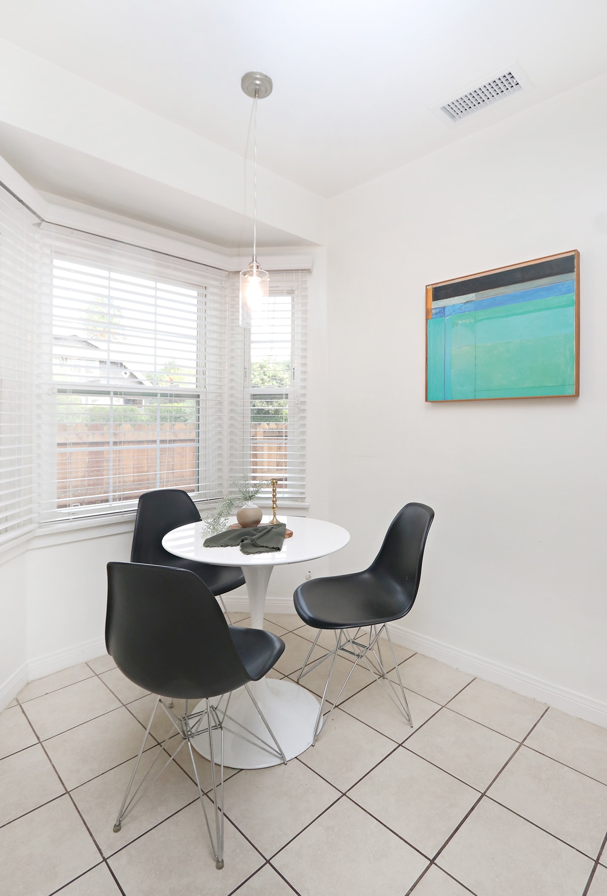 Building Photo - 329 N Avenue 66