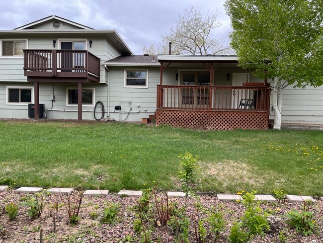 Building Photo - 5303 Meadowgreen Dr