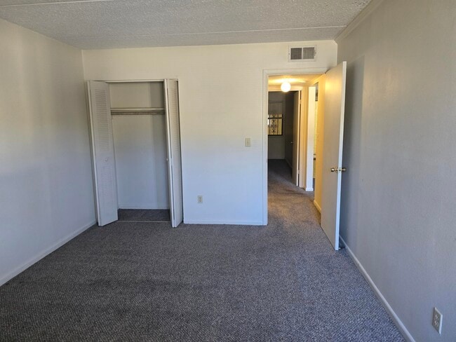 Building Photo - 209 W Miracle Strip Pkwy