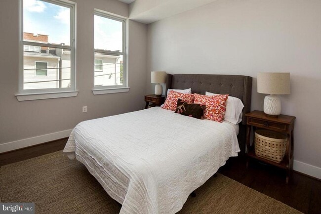 Building Photo - 3542 Warder St NW