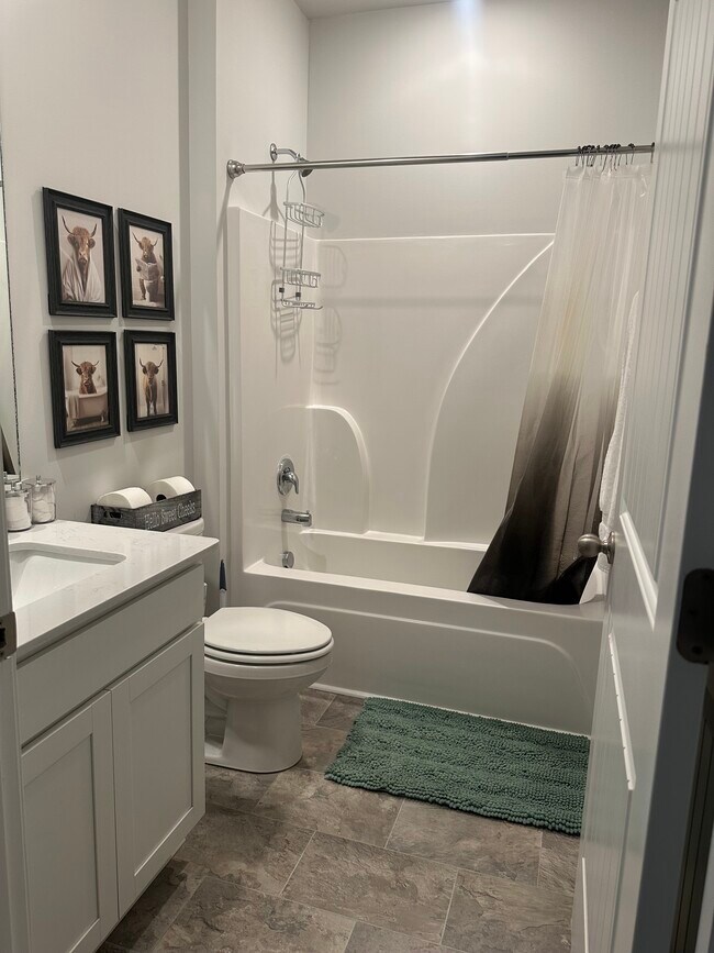 Building Photo - 6019 Hunters Village Dr