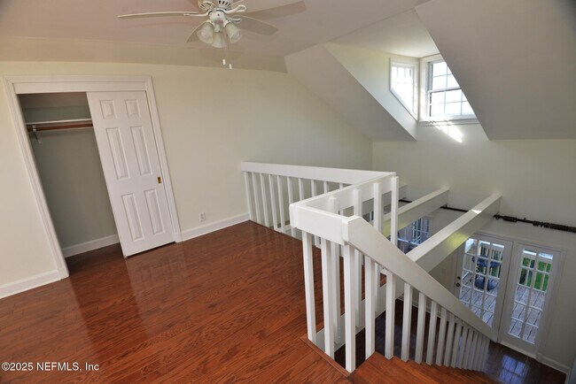 Building Photo - 1526 Palm Ave