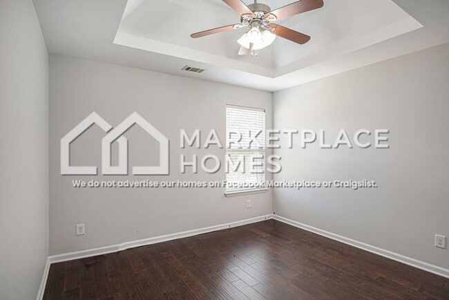 Building Photo - 91 Matador Way