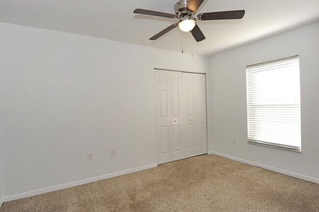 Building Photo - ANNUAL RENTAL: 3 Bedroom Single Family Home in North Naples