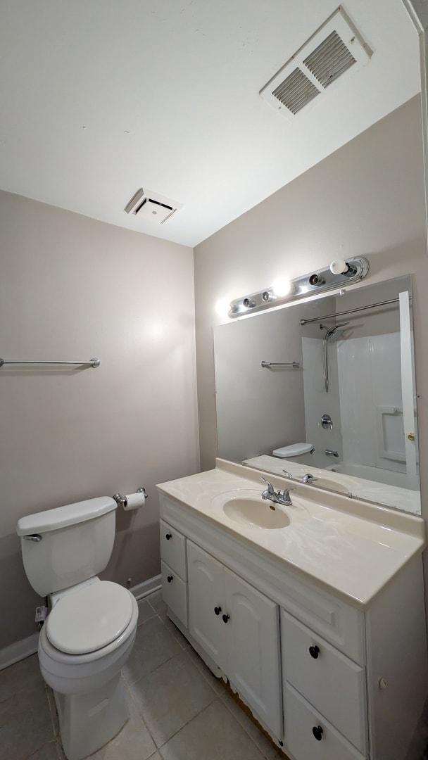 Building Photo - 5534 E Lake Dr