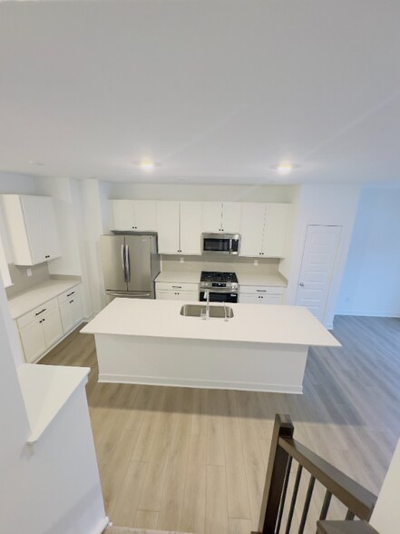 Building Photo - 4906 Gilet Dr