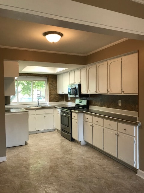 Building Photo - 37469 Charter Oaks Blvd