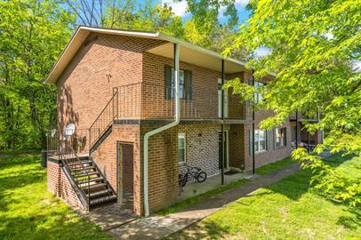 Building Photo - 103 Raintree Ln