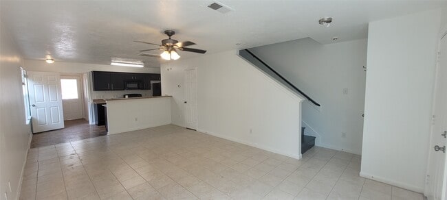 Building Photo - 1426 Ruthven St