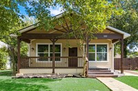 Building Photo - COMING SOON 4 BEDROOM 2.5 BATH HOME IN ARL...