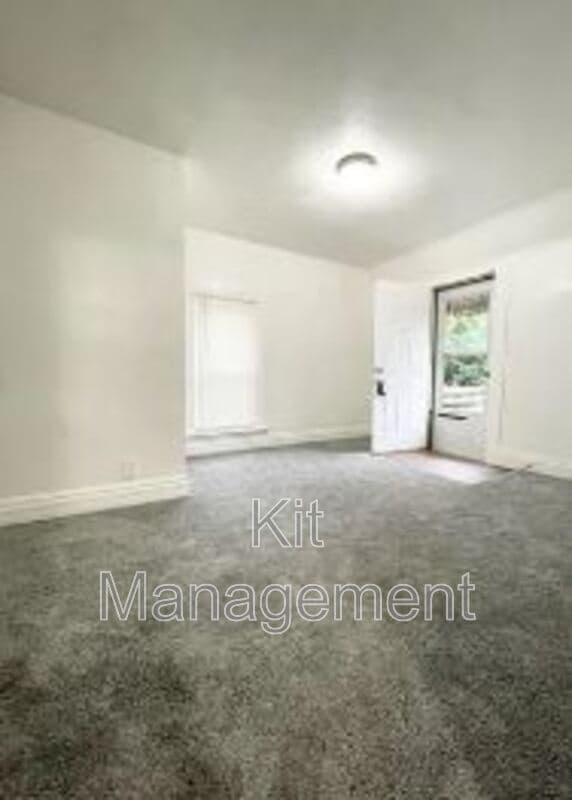 Building Photo - 4053 Walker Ave