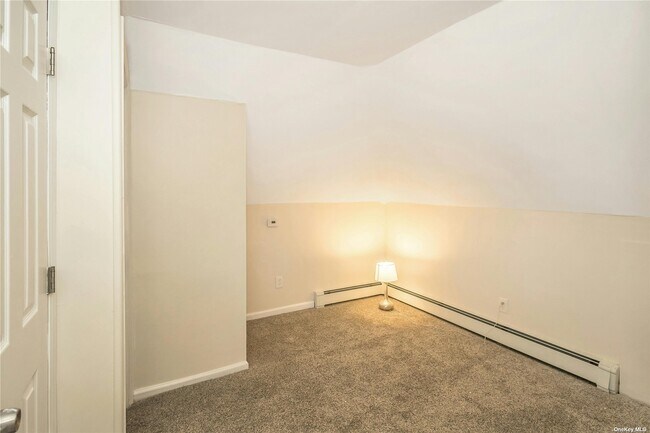 Building Photo - 88 Choir Ln