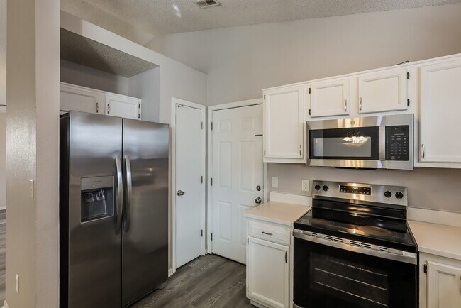 Building Photo - 4312 Village Trace Dr