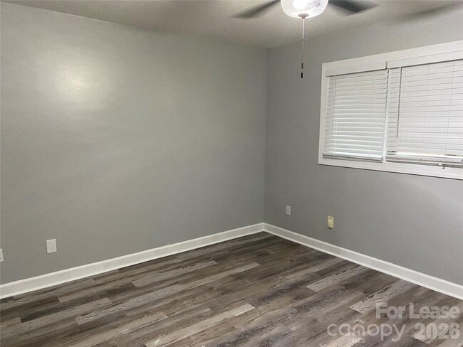 Building Photo - 14550 Waterside Dr