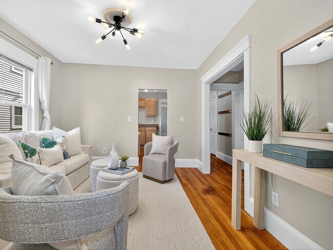 Building Photo - 187 Florence St