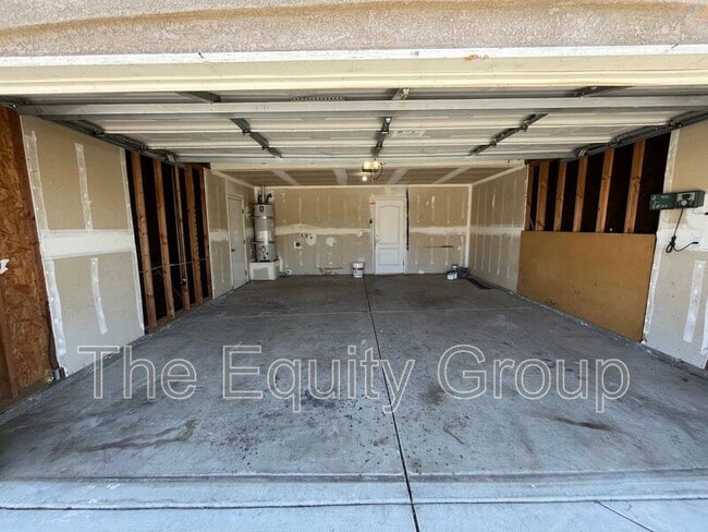 Building Photo - 1737 W Median Ave