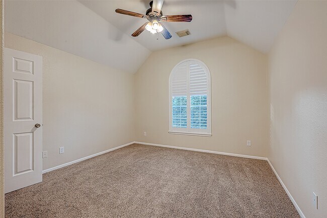 Building Photo - 1419 Kyle Hill Ln