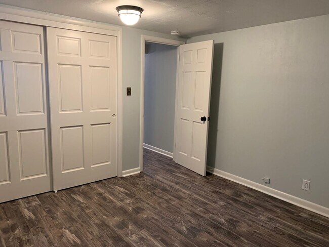 Building Photo - Wonderful 4 Bedroom 2 Bathroom Home in Eastridge!