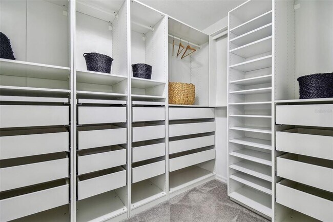 Building Photo - 8887 Little Bluestem Dr