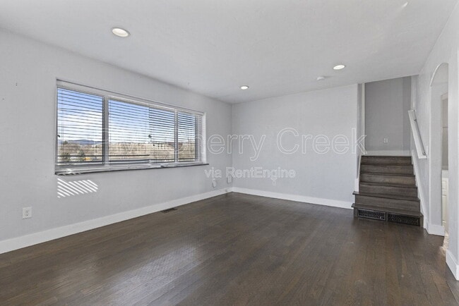 Building Photo - 1010 Newton St