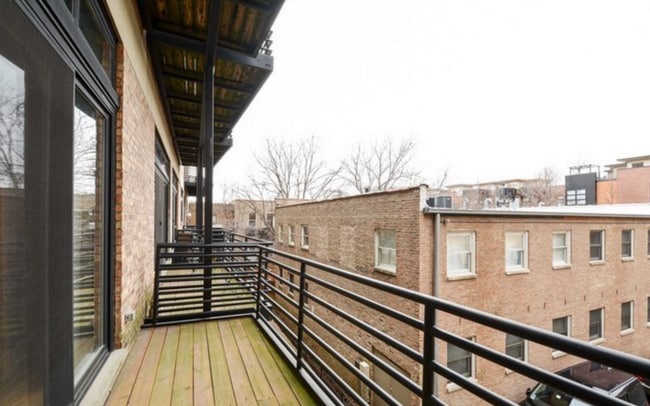 Building Photo - 2012 W Saint Paul Ave