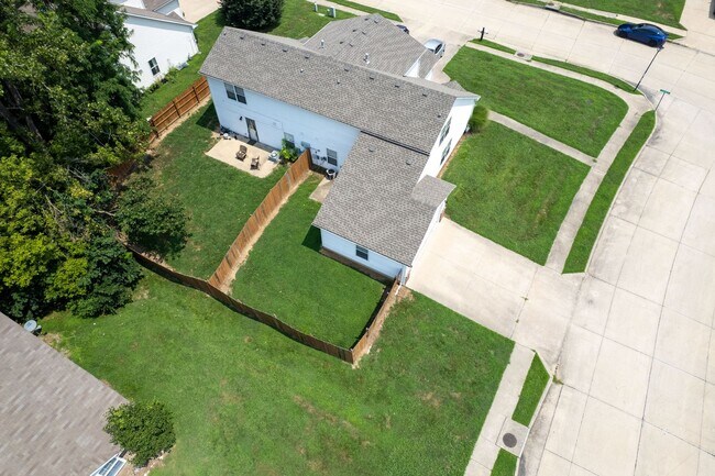 Building Photo - 5013-5015 Carrie Ridge Dr.