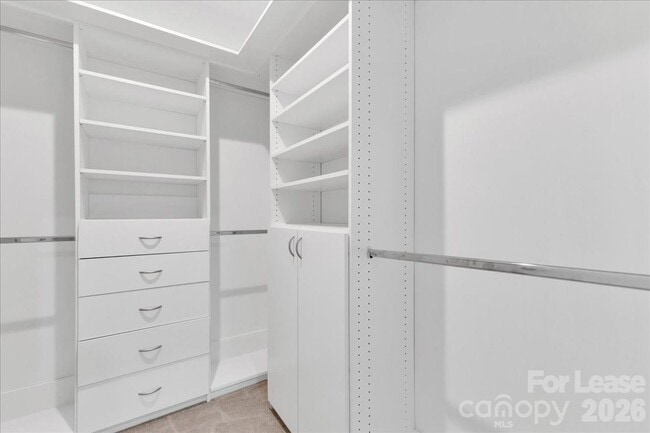 Building Photo - 2611 Grantham Place Dr