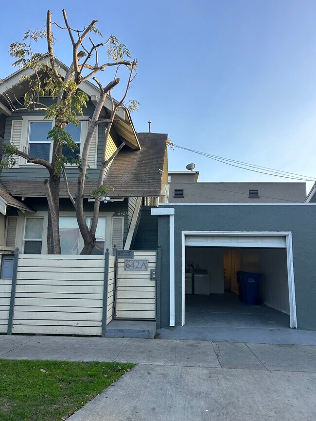 Garage + Front Entrance Gate - 642 E 10th St