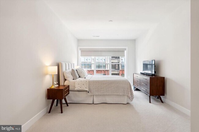 Building Photo - 104 St Ives Pl