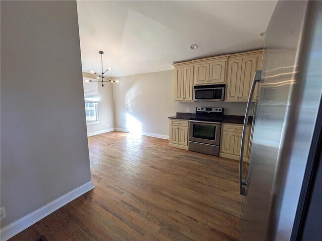 Building Photo - 1474 Alverado Way