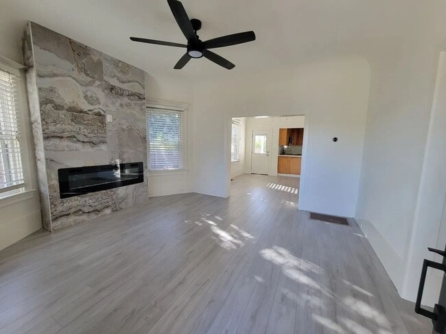 Building Photo - Beautiful Home For Rent in Folsom, CA 3 be...