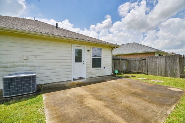 Building Photo - 13027 Lark Point Ct