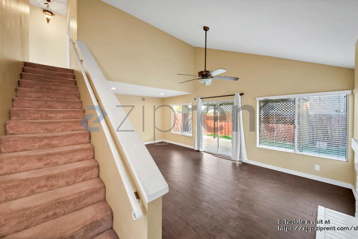 Building Photo - 16285 Barbee St