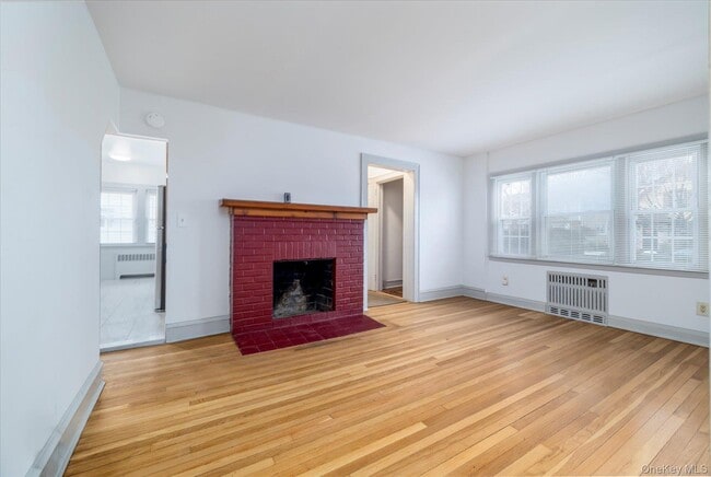 Building Photo - 21 Twin Lawns Ave