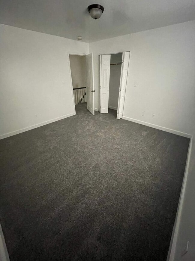 Primary Photo - 310 Elm Ave