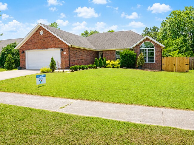 Building Photo - 5601 Country Ridge