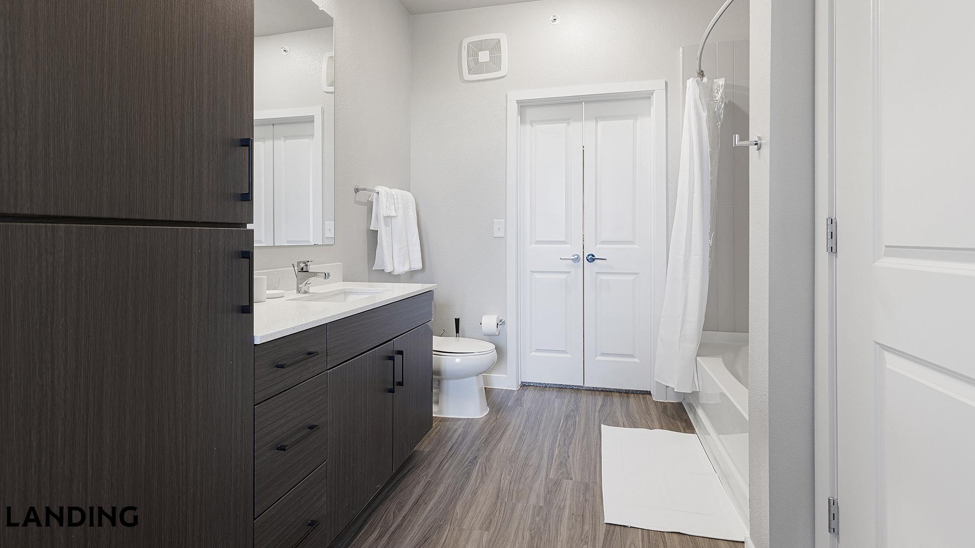 Building Photo - 14015 Univ Pass