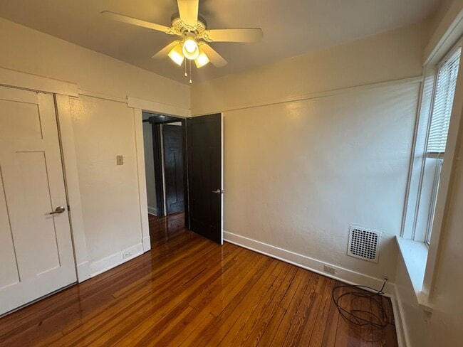 Building Photo - 1651 Chislett St
