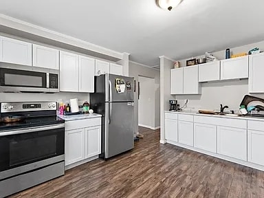 Building Photo - 2453 Marshall Dr