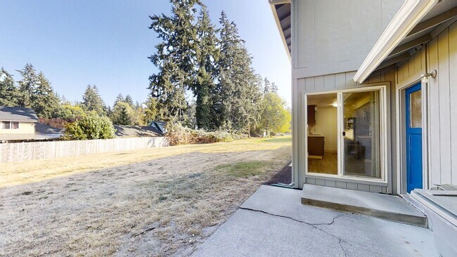 Building Photo - 13605 107th Ave Ct E