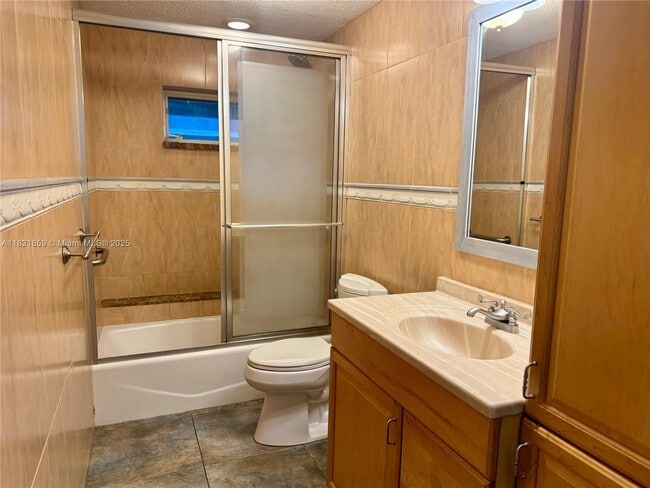 Building Photo - 786 Bostwick Dr
