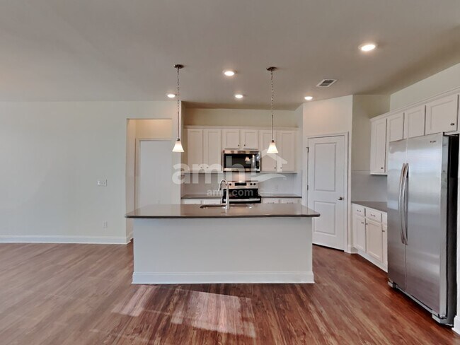 Building Photo - 147 Hazel Pk Dr