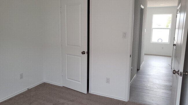 Building Photo - 5911 Coahulia Rdg