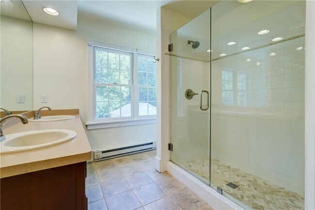 Building Photo - 106 Ellingwood Dr