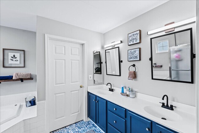 Building Photo - Beautiful 5-bedroom home close to VRE, I-95, shopping and much more!